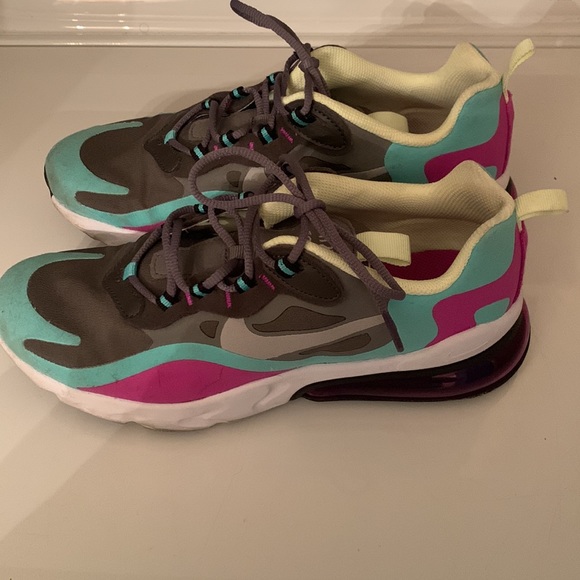 Nike AirMax 270 - Picture 4 of 4